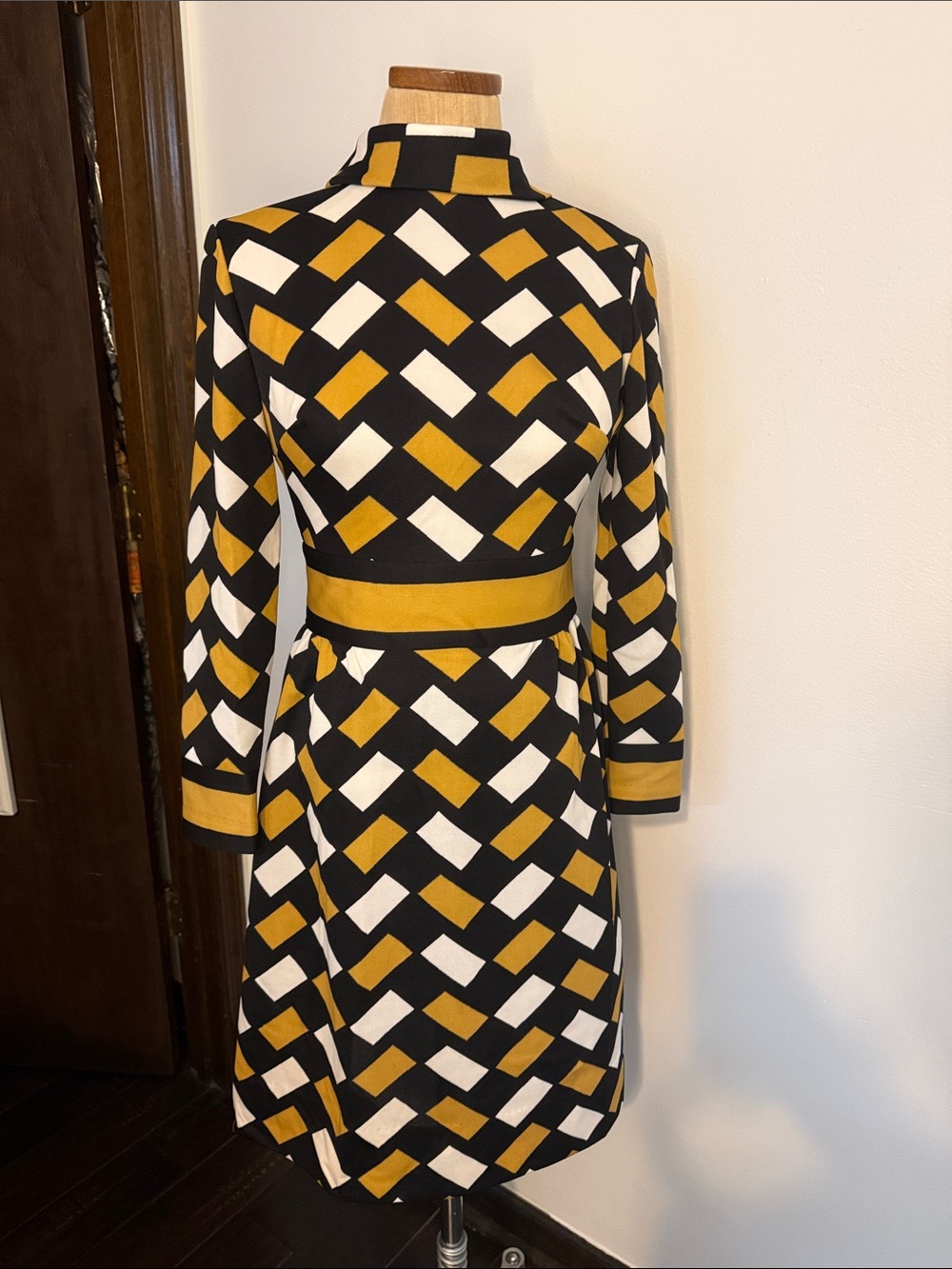 Geometric Print Long-Sleeve A-Line Dress in Black, Mustard & White VINTAGE